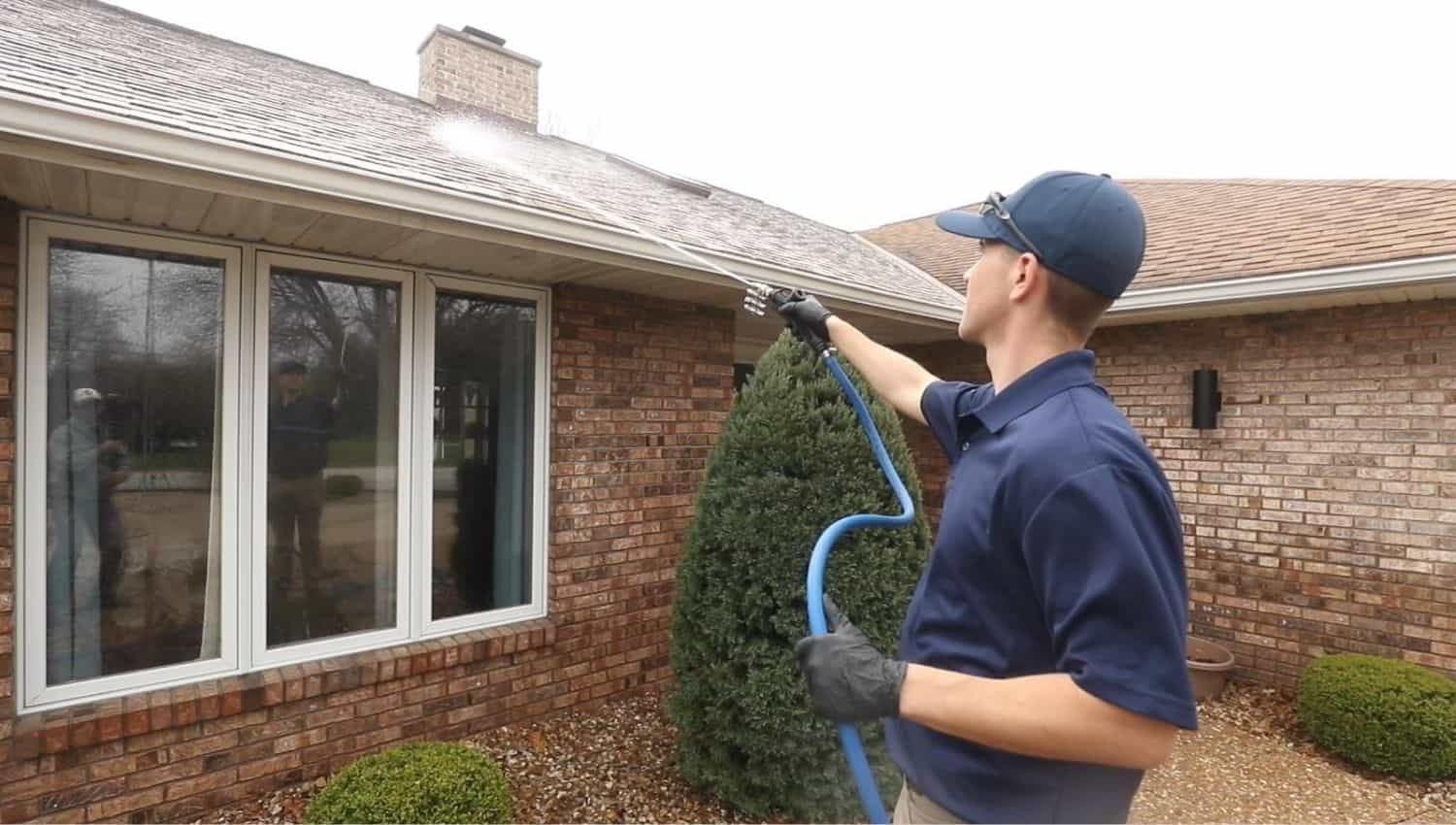 Roof Cleaning in Pearland, TX