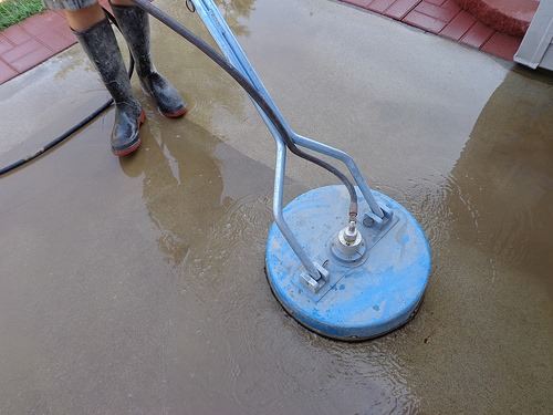 Driveway & Concrete Cleaning in Pearland, TX